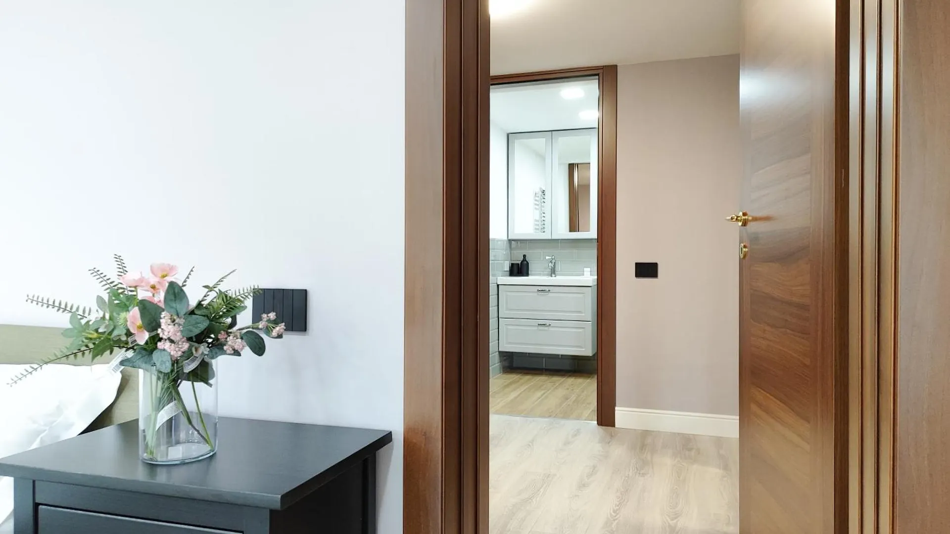 Joivy Villa Sofia Wonderful 2-Bed Flat With Lake Views Como