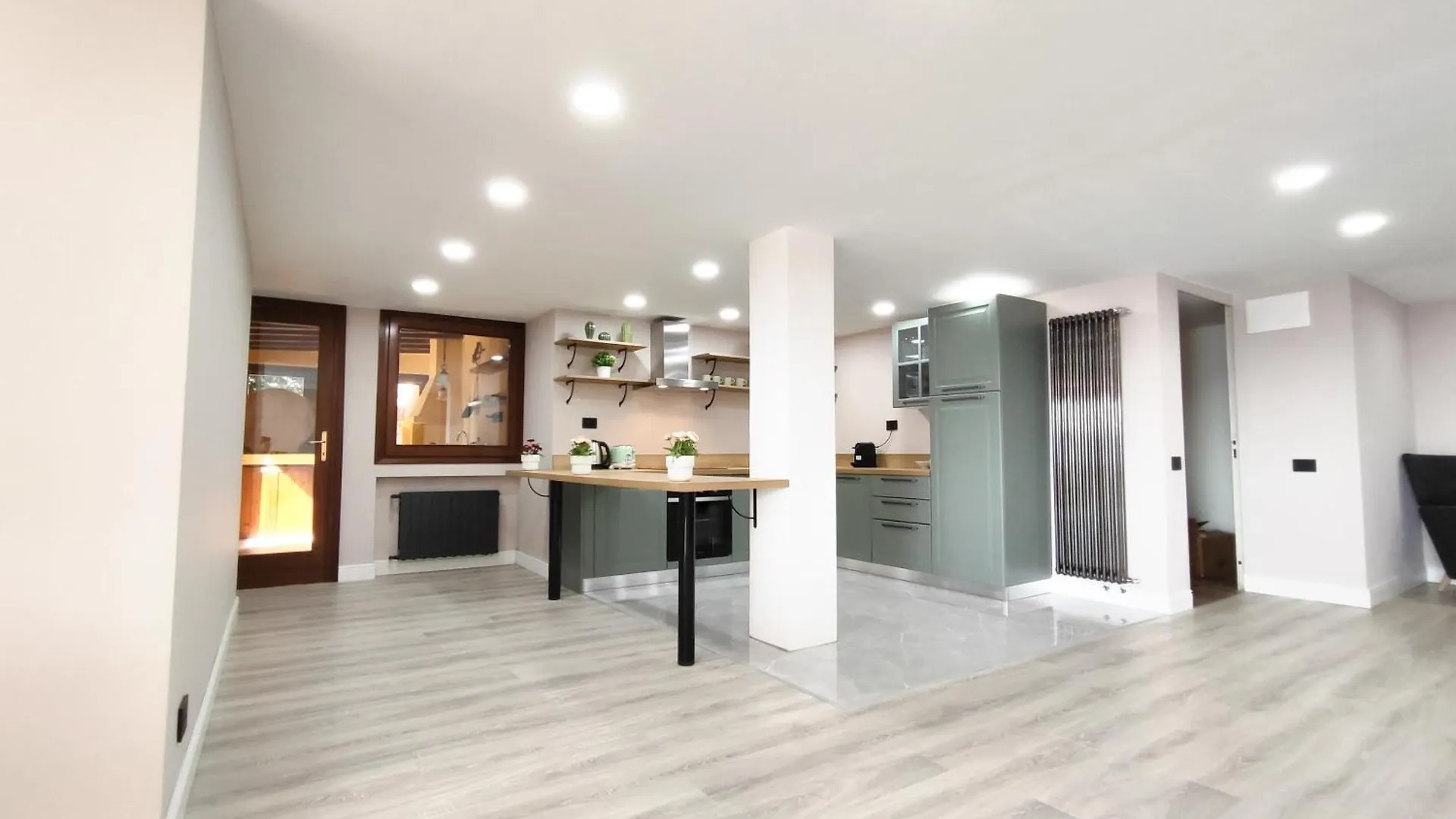 Joivy Villa Sofia Wonderful 2-Bed Flat With Lake Views Como