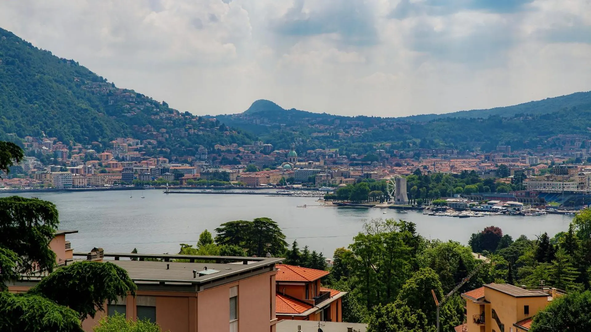 Joivy Villa Sofia Wonderful 2-Bed Flat With Lake Views Como Itália